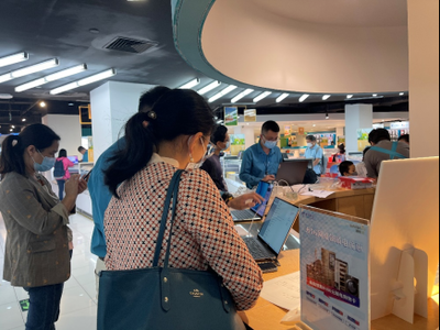 深圳消費(fèi)電子和家電補(bǔ)貼啟動(dòng)首日 市民熱情高漲，商家競相發(fā)力，電子產(chǎn)品銷售迎來熱潮